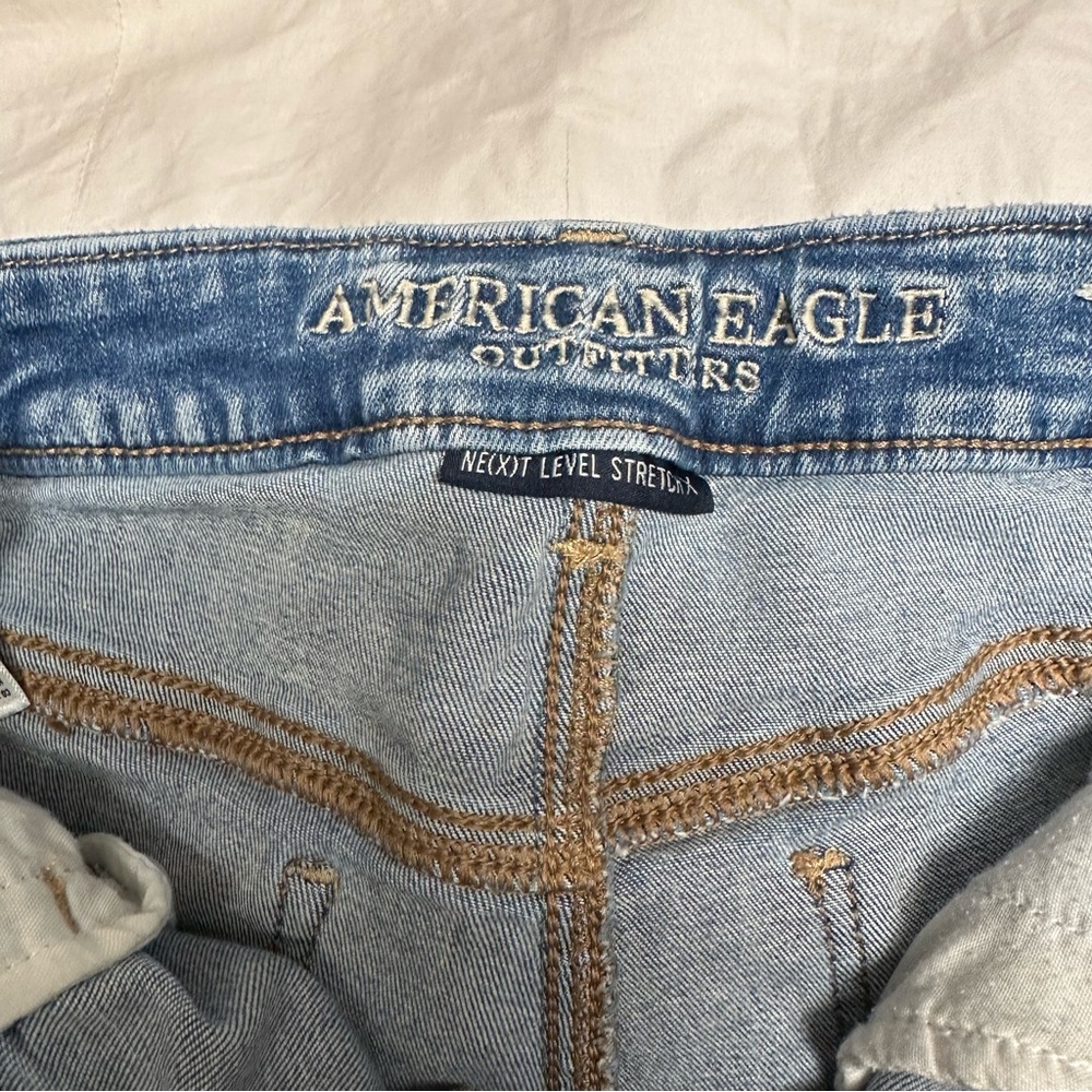 AE Shorts - Picture 3 of 7